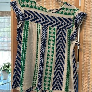 THML boutique top. Light weight. Great colors.